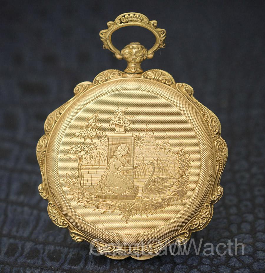 Antique Swiss hunter golden pocket watch with beautiful engravement 