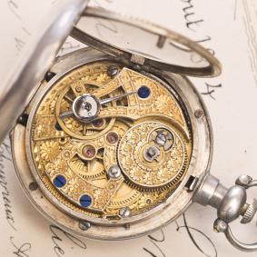 Rare-Small-Antique-Chinese-market-watch-Bovet-Fleurier