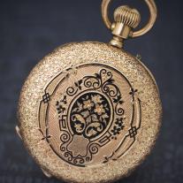 Antique gold & enamel lady pocket watch. Swiss made.